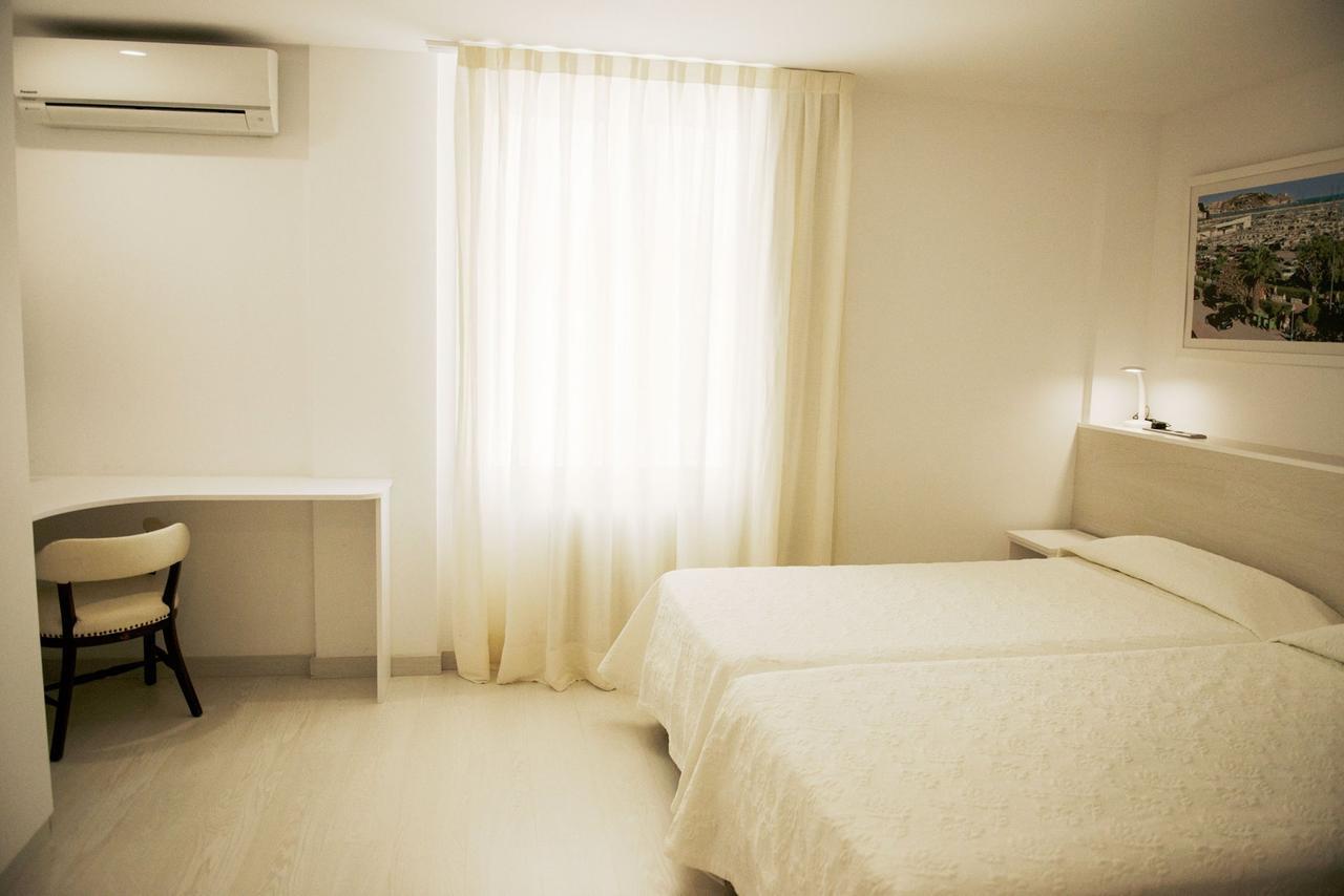 Hotel Santa Anna L'Estartit Eksteriør billede